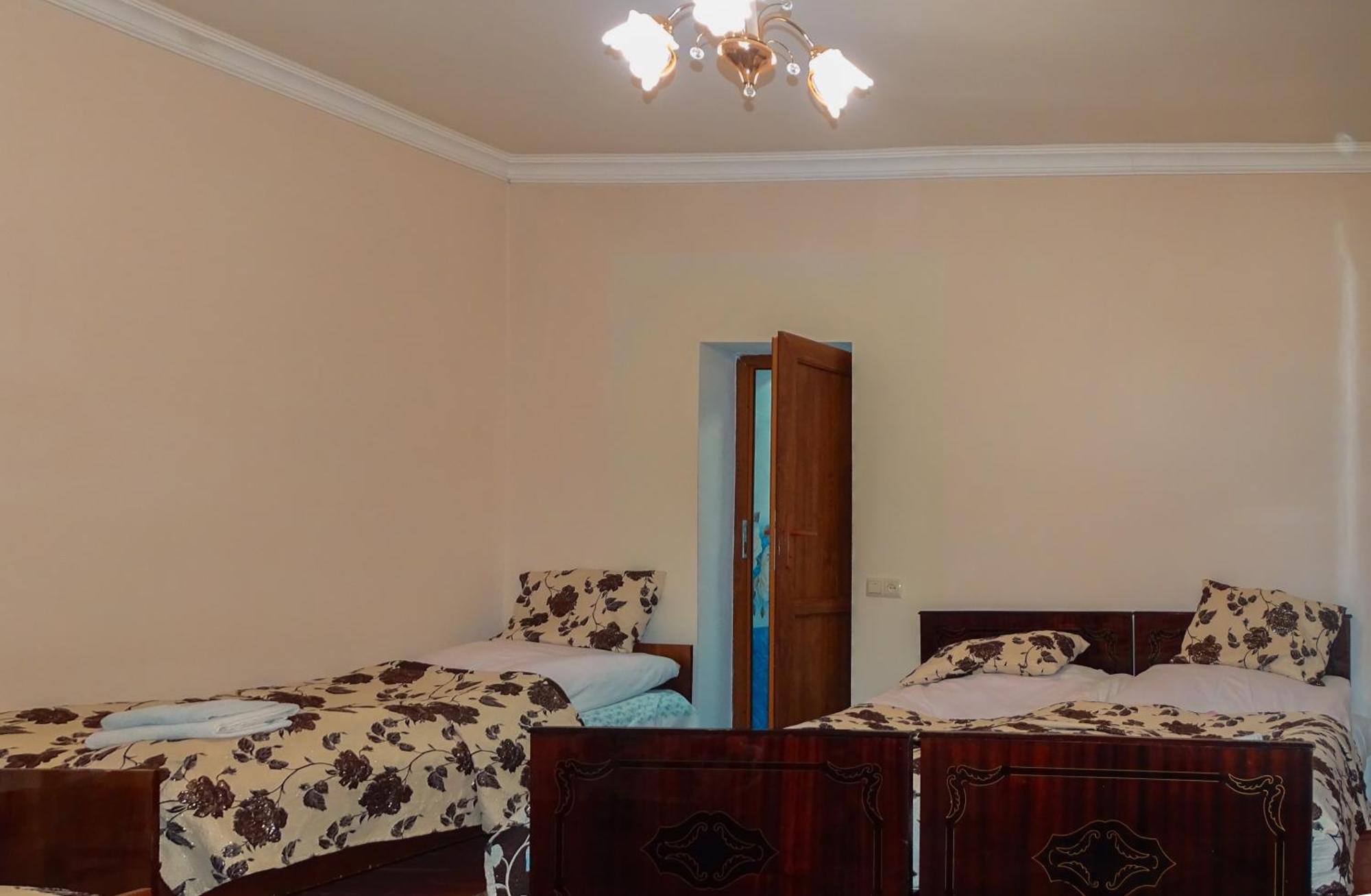 Aspet B&B Татев Екстериор снимка
