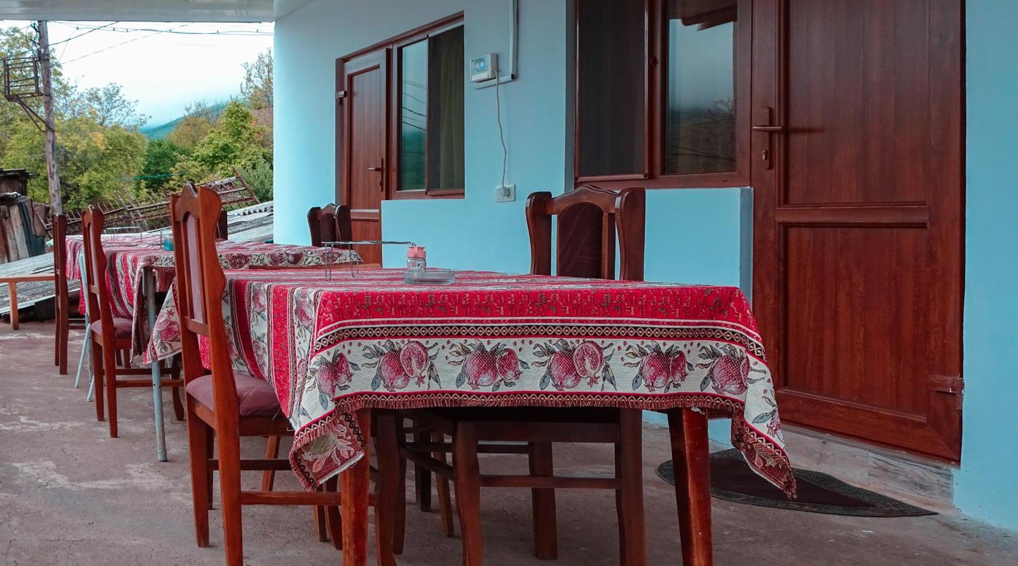 Aspet B&B Татев Екстериор снимка